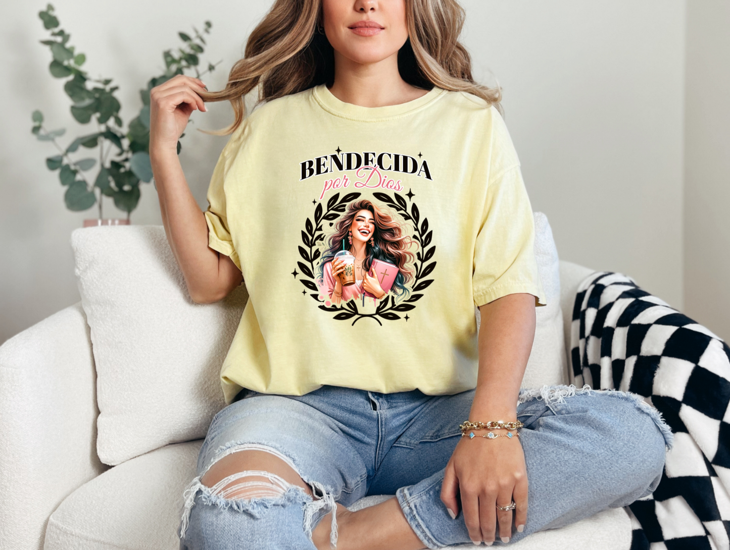 Bendecida Por Dios T-Shirt