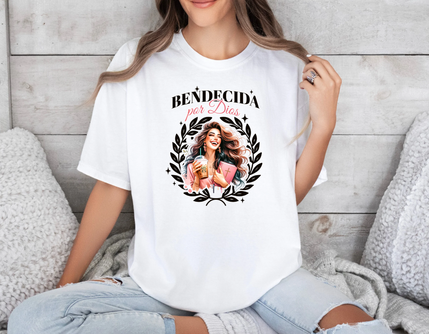 Bendecida Por Dios T-Shirt