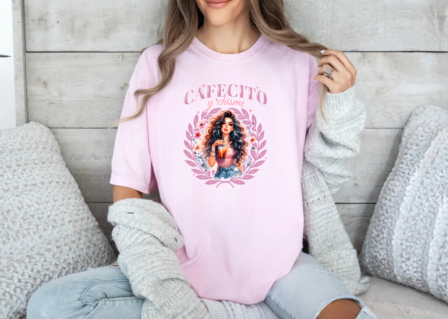 Cafecito y Chisme T-Shirt