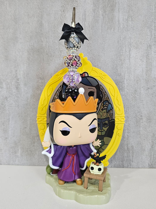 Beaded Photo Holder Evil Queen (Snow White)